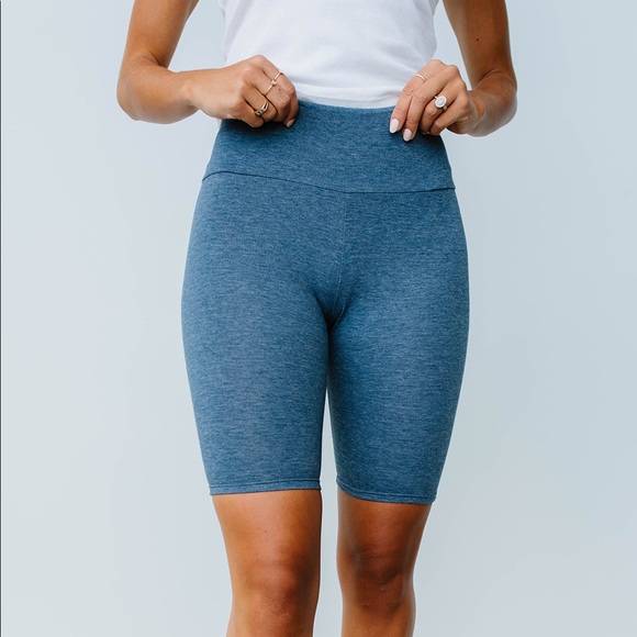 Aero Biker Shorts in Charcoal - Picture 15 of 15